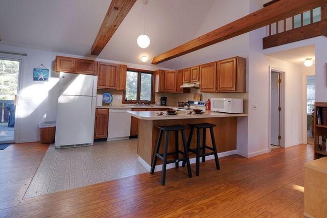 6 Hathorne Ln, Orleans, MA 02653