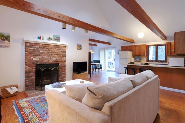 6 Hathorne Ln, Orleans, MA 02653