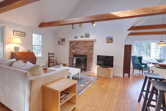 6 Hathorne Ln, Orleans, MA 02653