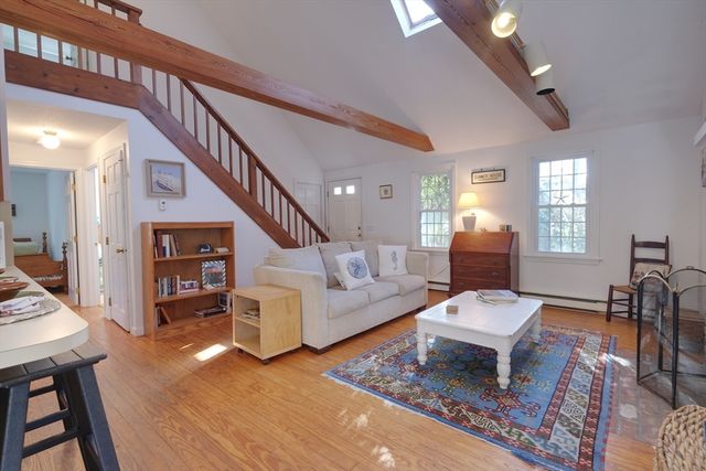 6 Hathorne Ln, Orleans, MA 02653