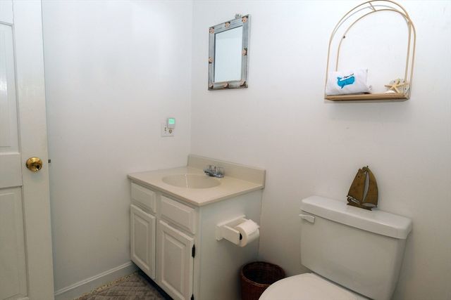 6 Hathorne Ln, Orleans, MA 02653