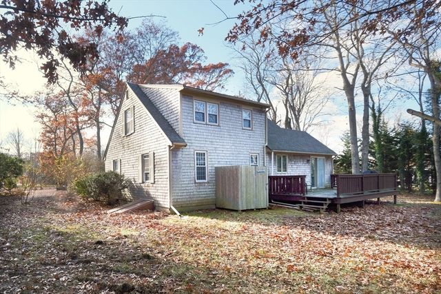 6 Hathorne Ln, Orleans, MA 02653