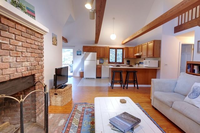 6 Hathorne Ln, Orleans, MA 02653