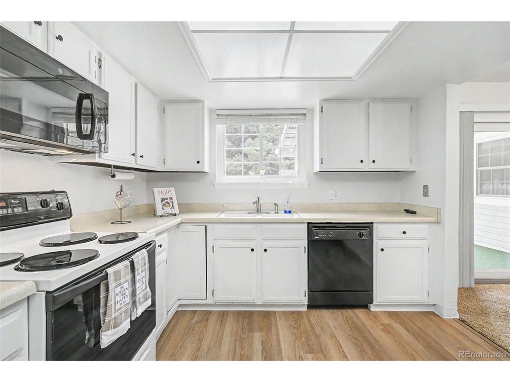 14233 E Marina Dr, Aurora, CO 80014