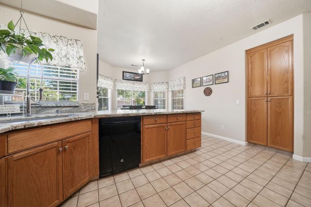2622 Tejon St, Lodi, CA 95242
