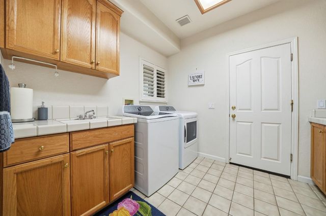 2622 Tejon St, Lodi, CA 95242
