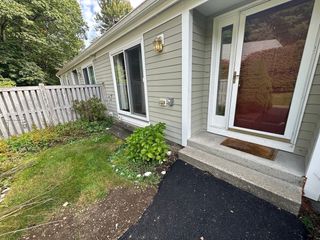 11 Drummer Boy Way 11, Lexington, MA 02420