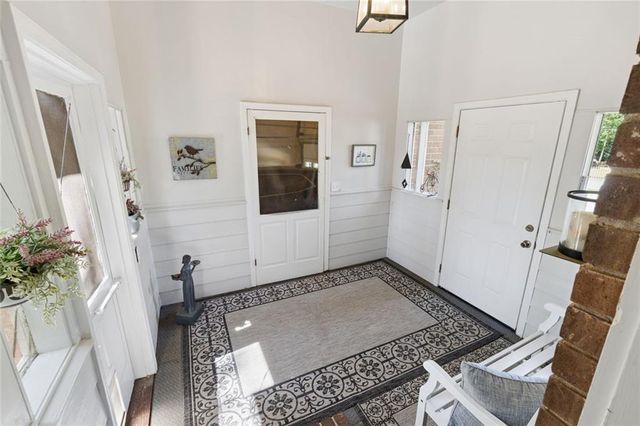 427 Angie Way SW, Lilburn, GA 30047