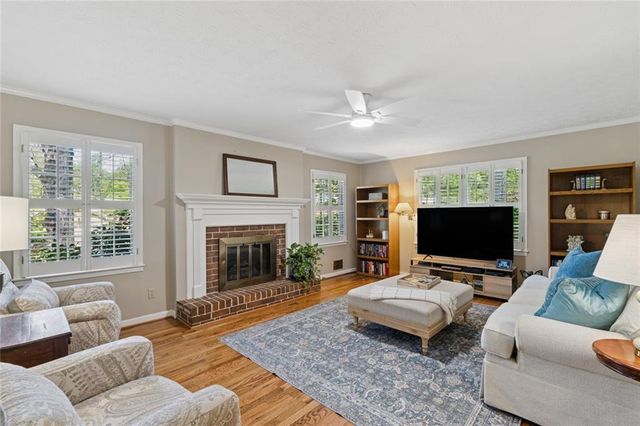 427 Angie Way SW, Lilburn, GA 30047