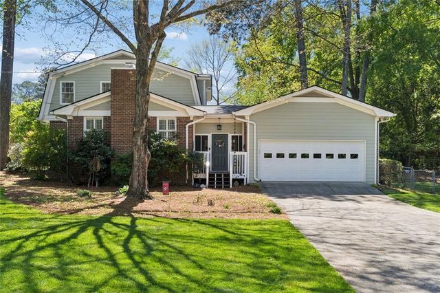 427 Angie Way SW, Lilburn, GA 30047