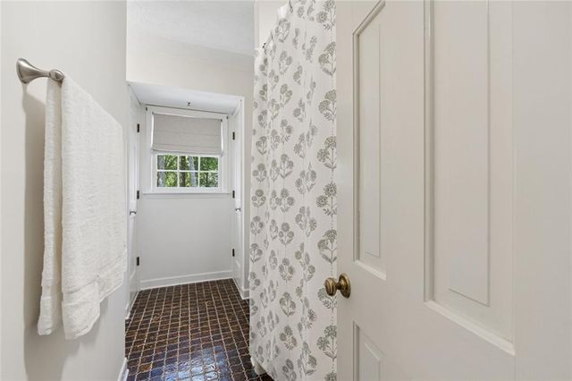 427 Angie Way SW, Lilburn, GA 30047