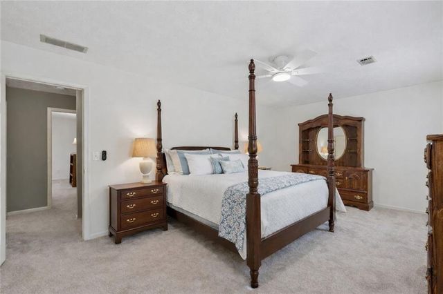 427 Angie Way SW, Lilburn, GA 30047