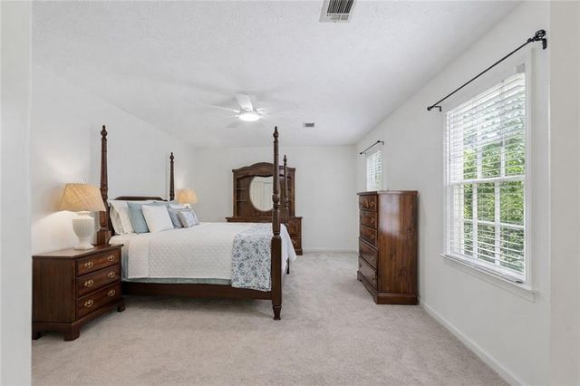 427 Angie Way SW, Lilburn, GA 30047