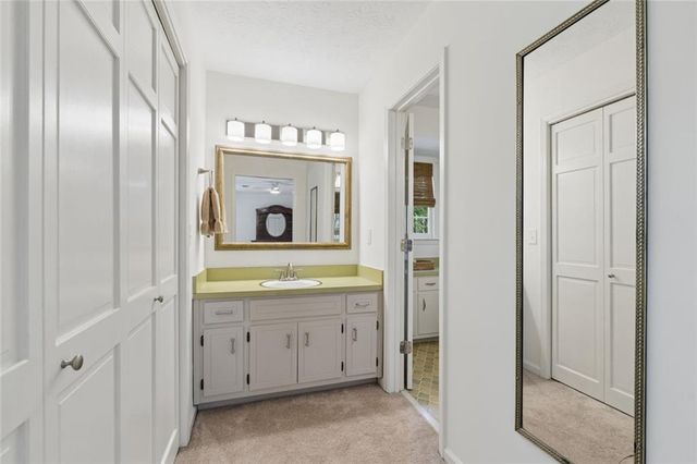 427 Angie Way SW, Lilburn, GA 30047