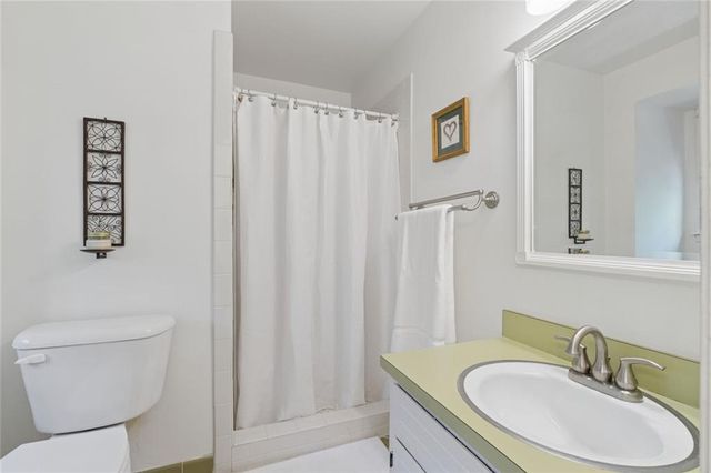 427 Angie Way SW, Lilburn, GA 30047