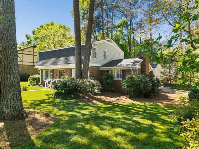 427 Angie Way SW, Lilburn, GA 30047