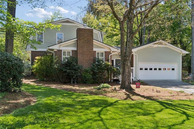 427 Angie Way SW, Lilburn, GA 30047