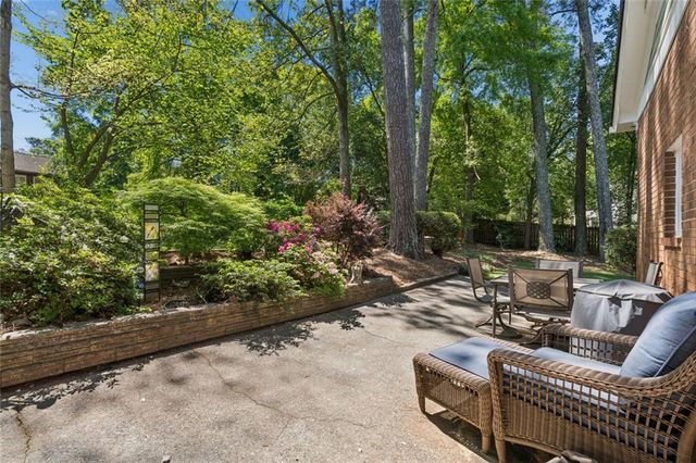 427 Angie Way SW, Lilburn, GA 30047