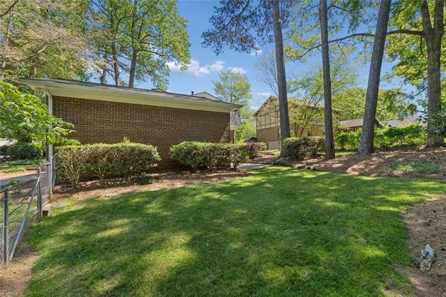 427 Angie Way SW, Lilburn, GA 30047