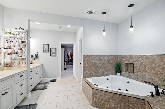 2644 Creekwood Drive, Cedar Hill, TX 75104
