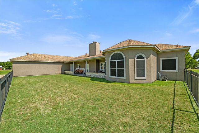 2644 Creekwood Drive, Cedar Hill, TX 75104