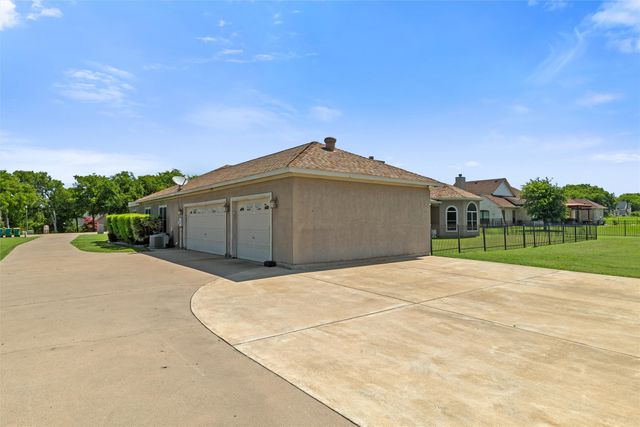 2644 Creekwood Drive, Cedar Hill, TX 75104