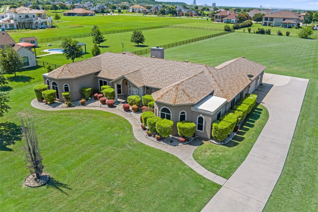 2644 Creekwood Drive, Cedar Hill, TX 75104
