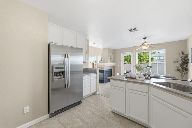 322 Sandhurst Drive, Milpitas, CA 95035