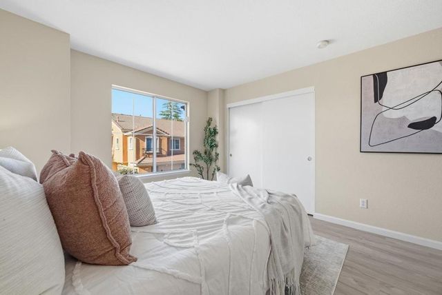 322 Sandhurst Drive, Milpitas, CA 95035