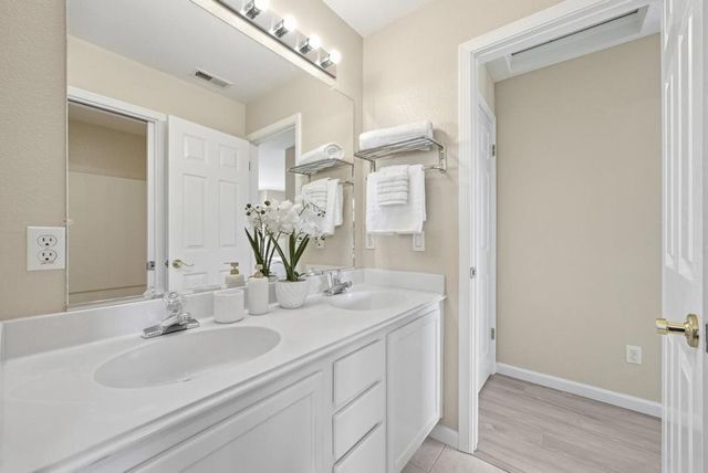 322 Sandhurst Drive, Milpitas, CA 95035