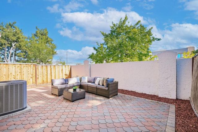 322 Sandhurst Drive, Milpitas, CA 95035