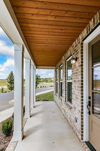 156 Nearwater Place, Hendersonville, TN 37075