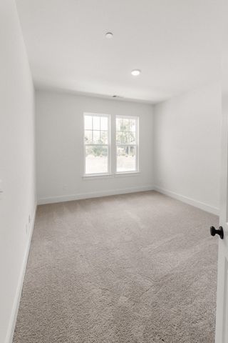 156 Nearwater Place, Hendersonville, TN 37075