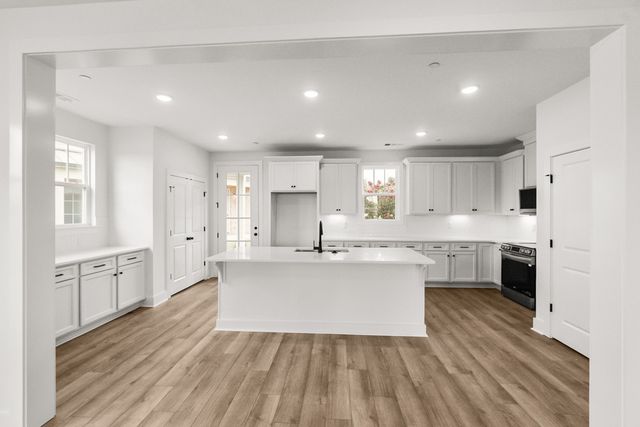 156 Nearwater Place, Hendersonville, TN 37075