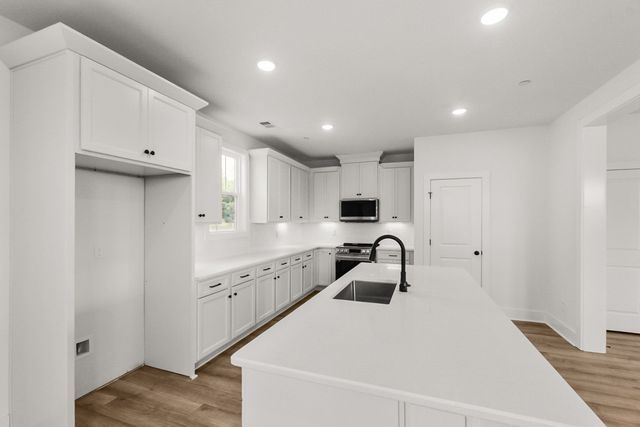 156 Nearwater Place, Hendersonville, TN 37075