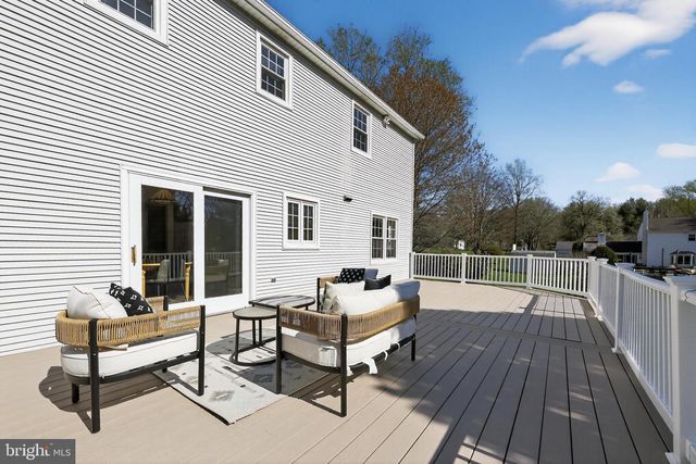 606 LONDONDERRY DR, West Chester, PA 19382