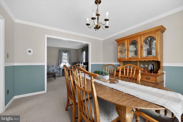 606 LONDONDERRY DR, West Chester, PA 19382