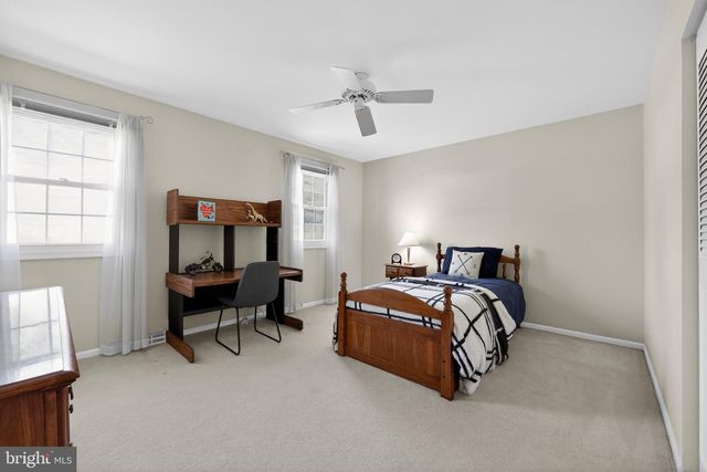 606 LONDONDERRY DR, West Chester, PA 19382