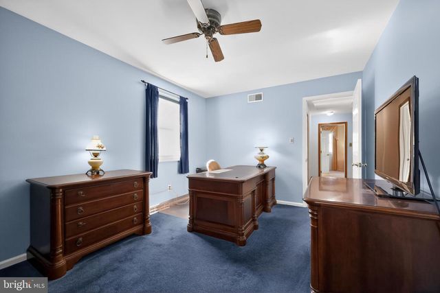 606 LONDONDERRY DR, West Chester, PA 19382