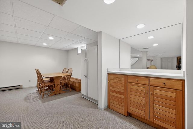 606 LONDONDERRY DR, West Chester, PA 19382