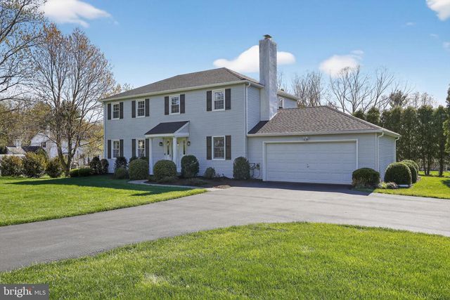 606 LONDONDERRY DR, West Chester, PA 19382