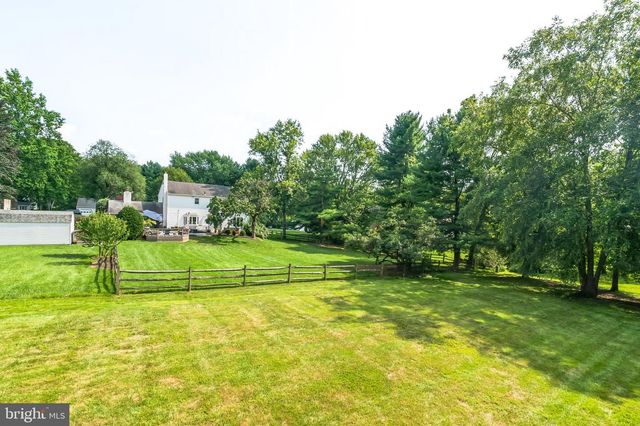 606 LONDONDERRY DR, West Chester, PA 19382