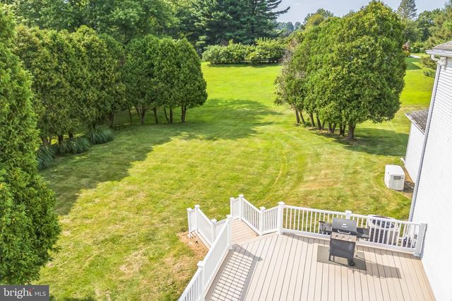 606 LONDONDERRY DR, West Chester, PA 19382