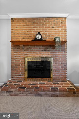 606 LONDONDERRY DR, West Chester, PA 19382