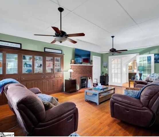 7 Lee Street, Liberty, SC 29657