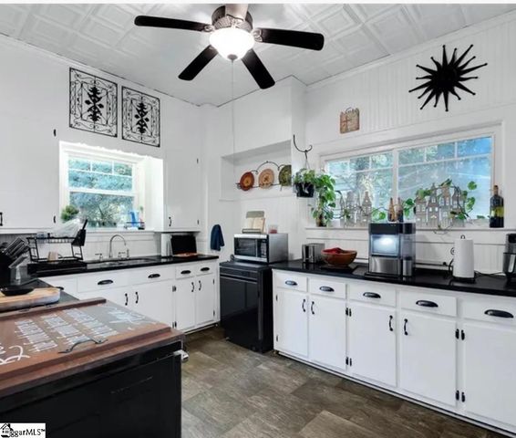 7 Lee Street, Liberty, SC 29657