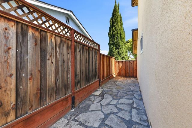 453 Taylor Drive, Milpitas, CA 95035