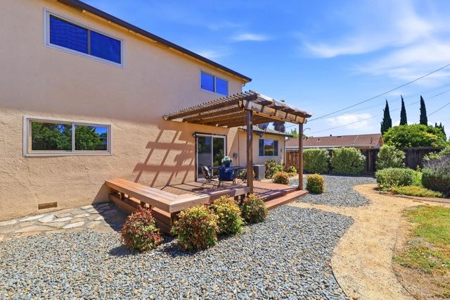 453 Taylor Drive, Milpitas, CA 95035