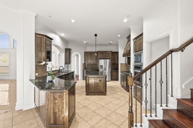 1333 Thornwood Drive, Murphy, TX 75094