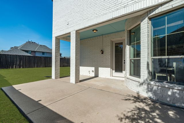 1333 Thornwood Drive, Murphy, TX 75094